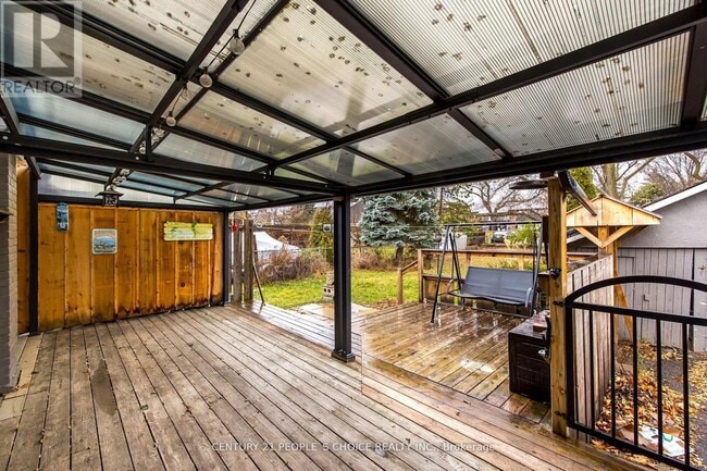 Building Photo - 22 Parker St