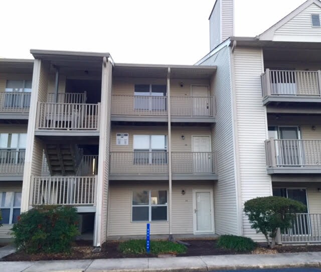 Building Photo - ***2 Bed 2 FULL Bath MASTER SUITES Condo/W...