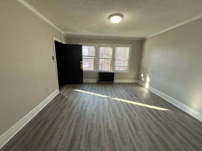 Foto del edificio - 6443 23rd St