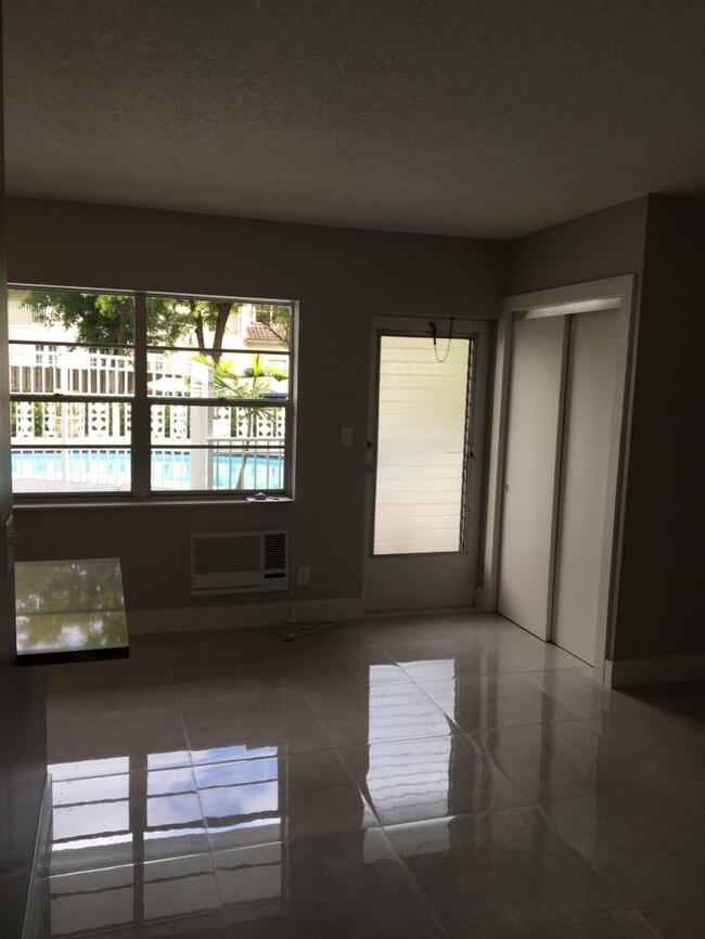 Foto del edificio - 640 NE 7th St