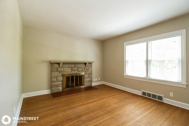 Building Photo - 4620 Hillside Dr, Louisville, KY 40216