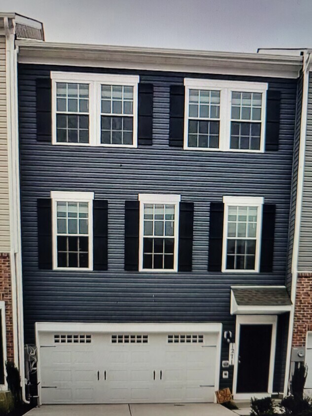 Primary Photo - 1271 Apollo Dr