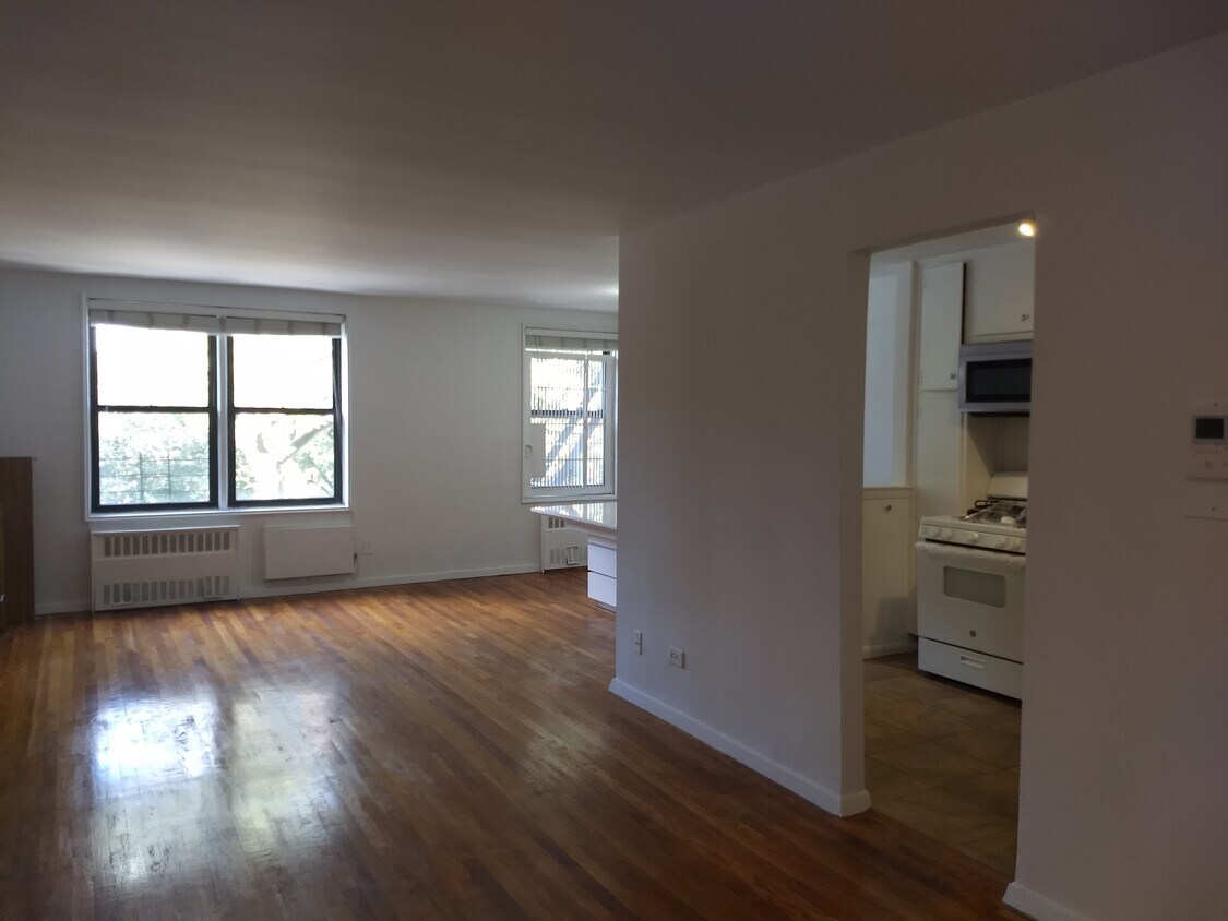 Living Room - Dining area - 108-50 62nd Dr