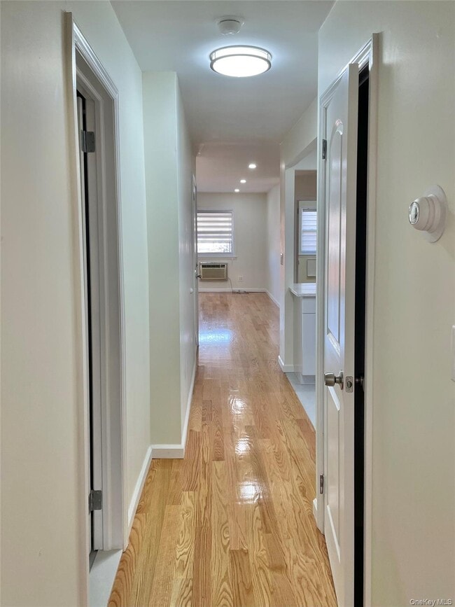 Foto del edificio - 43-22 213th St