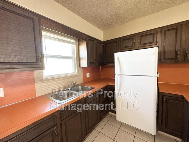 Foto del edificio - 107 N Pine Ave
