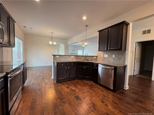 Building Photo - 579 Royal Birkdale Dr