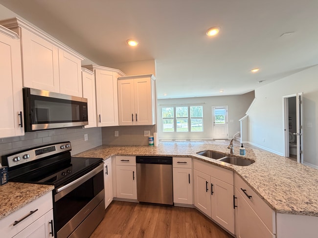 Building Photo - 2451 Salem Creek Ct