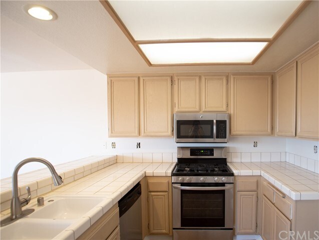 Building Photo - 27597 Paseo Tiara
