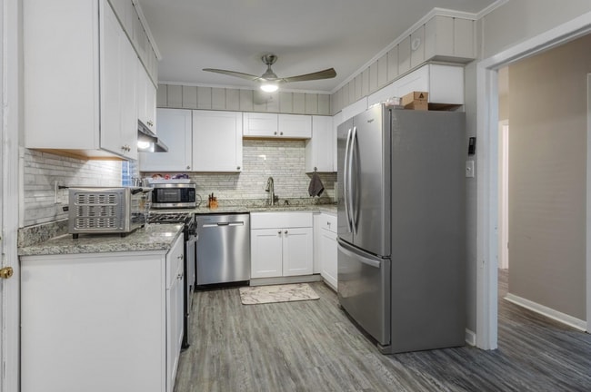 Building Photo - 3BD/1BA Home located in Colonial Acres!