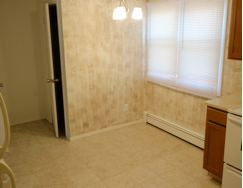 Building Photo - 808 Smits St