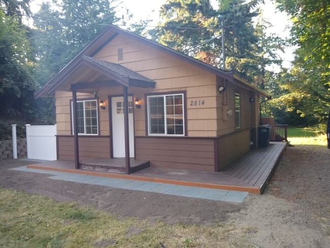 Building Photo - 2814 S 138th St