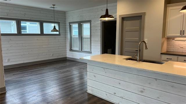 Building Photo - 405 Carneros Dr