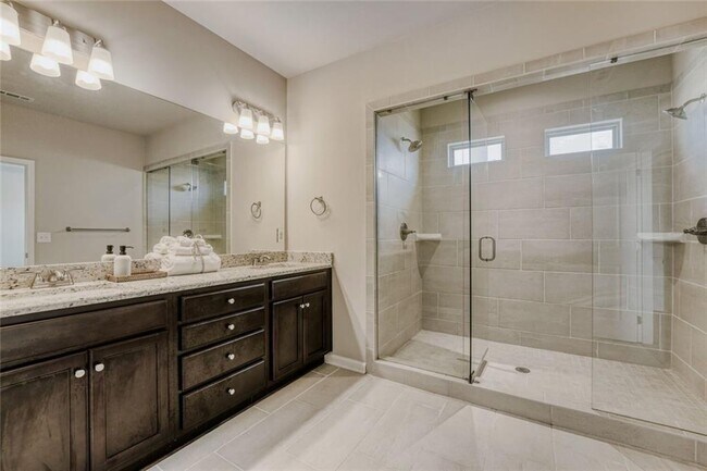 Foto del edificio - 2527 Pearl Rdg Trce