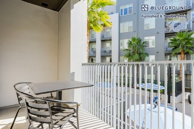 Foto del edificio - 650 E Capitol Ave