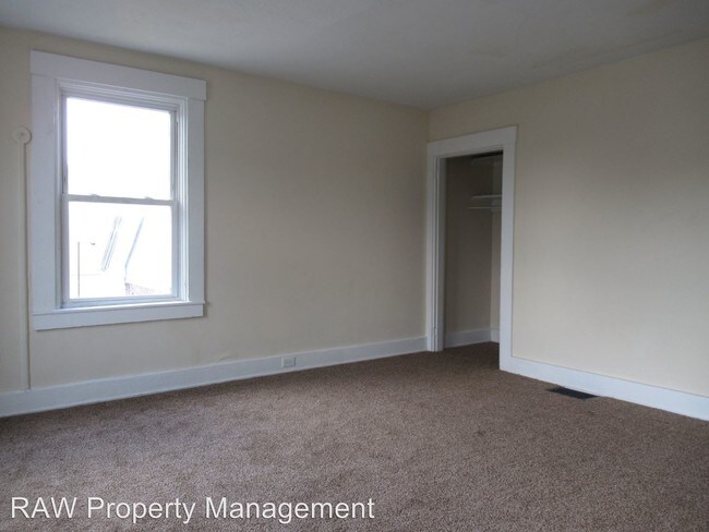 Building Photo - 2 br, 1 bath House - 9154 Reading road