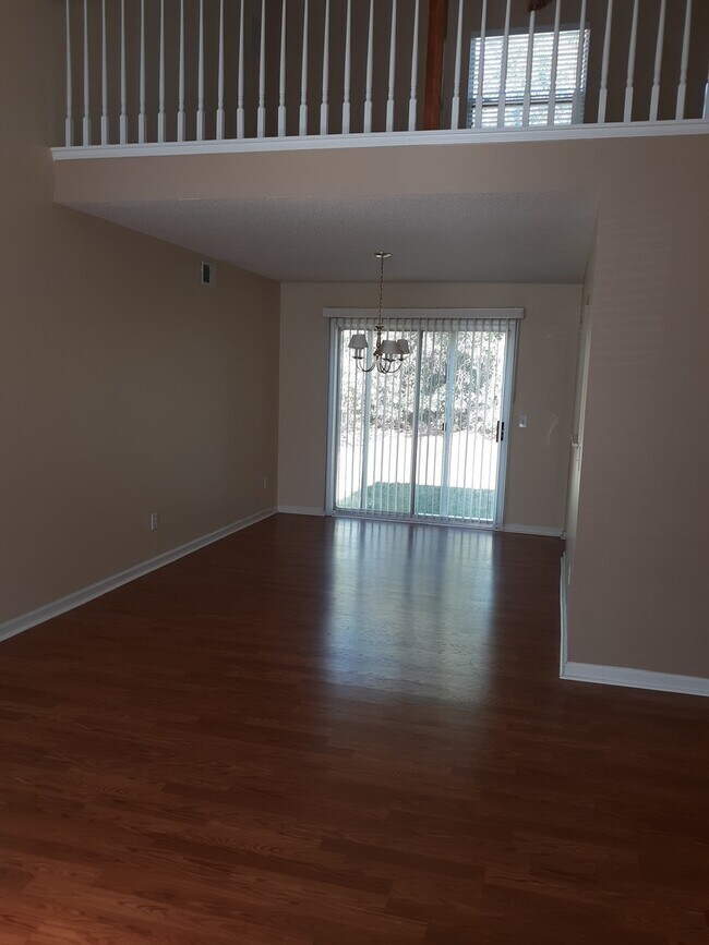 Foto del edificio - Charming 2 Story Home in Northeast Columbia!