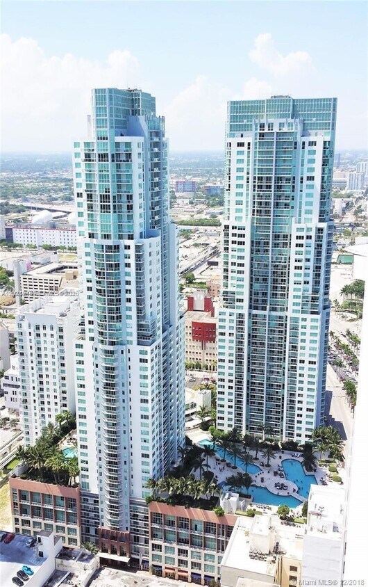Foto del edificio - 253 NE 2nd St