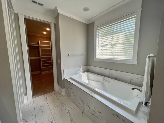 Building Photo - 264 Palmetto Harbour Dr