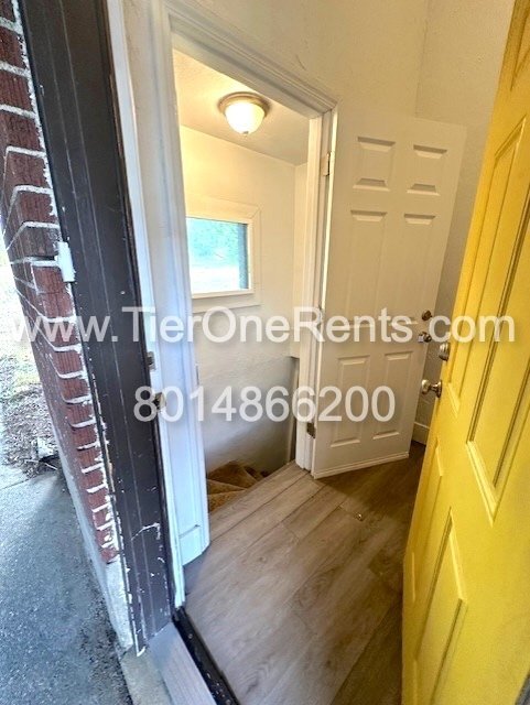 Building Photo - This property offers a NO DEPOSIT option a...