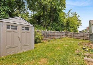 Building Photo - 15202 Bernita Dr