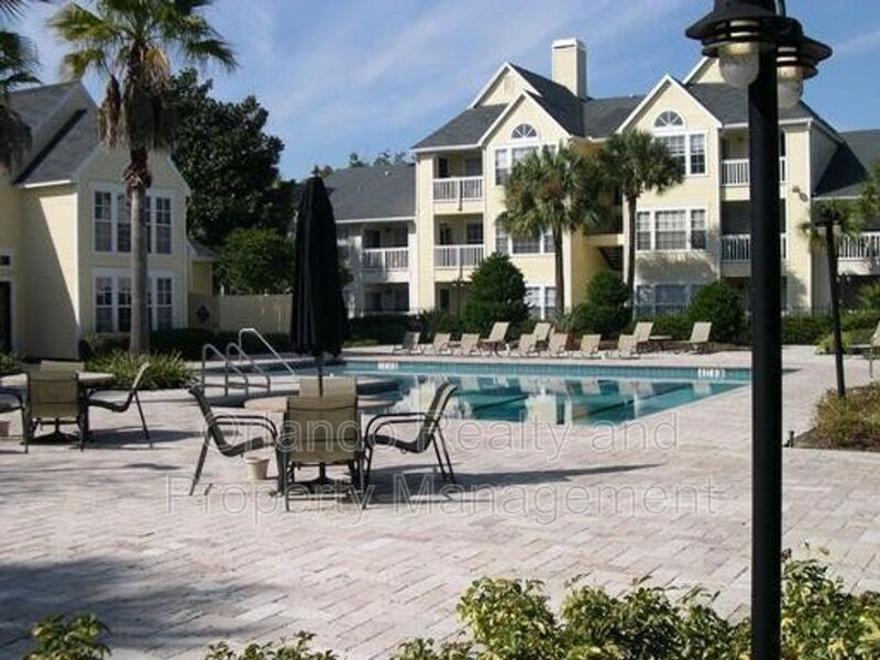 Foto principal - 1035 S Hiawassee Rd