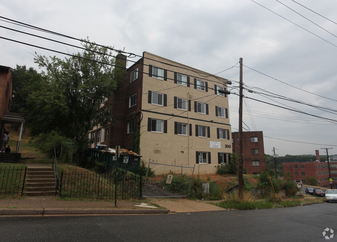 Foto del edificio - 300 37th St SE