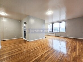 Building Photo - 210 W 251st St