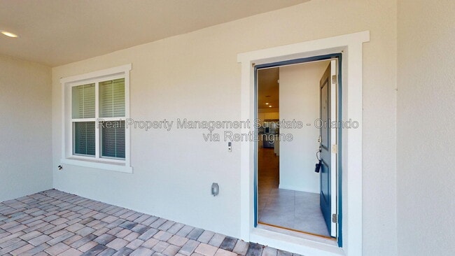 Photo - 648 Belgrove Street Townhome