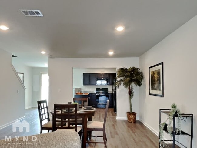 Building Photo - 43 Brown Thrasher Ct