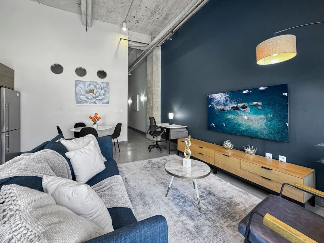 Foto principal - 555 Evergreen St