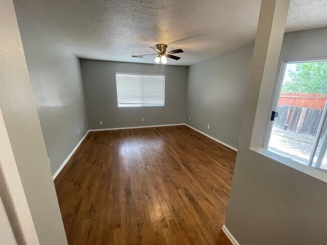 Foto del edificio - Northern Rio Rancho 2 bedroom home