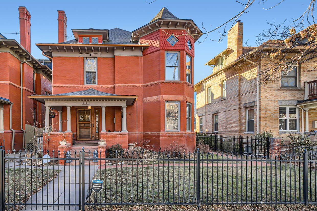 Primary Photo - 1351 N Franklin St
