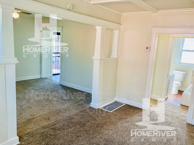 Foto del edificio - 2807 E 52nd St