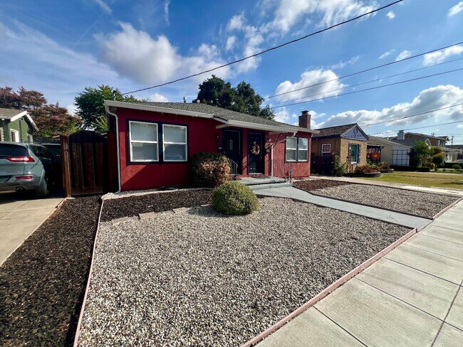 Building Photo - 1067 Parkinson Ct