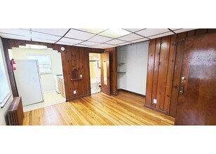 Building Photo - 960 Ludlow Ave