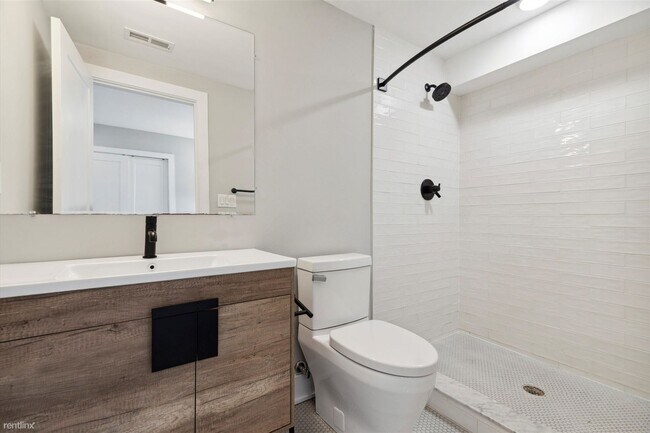 Building Photo - 5 br, 5 bath House - 1739 Page ST Unit 111