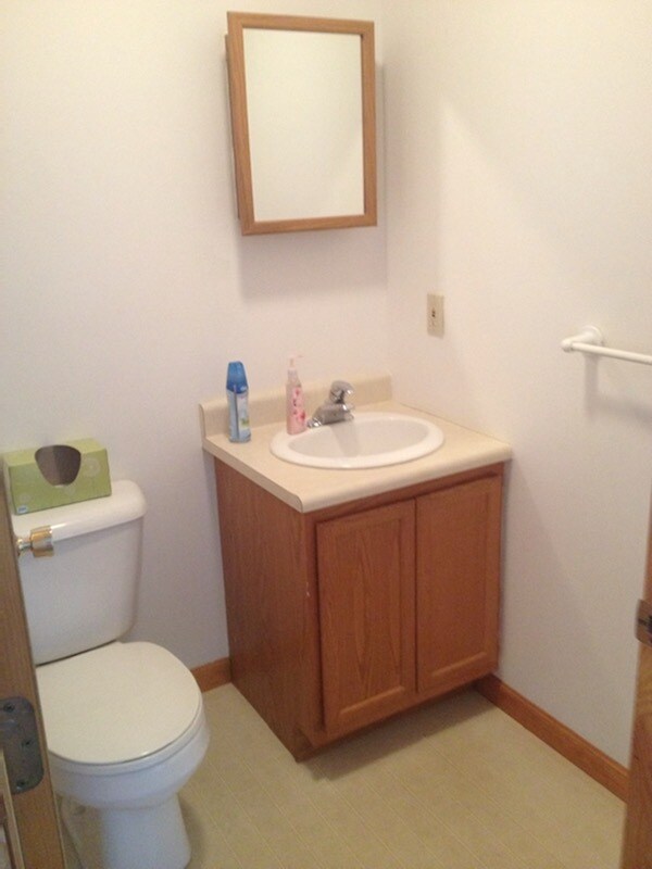 Medio baño - 4 Lyon Ln