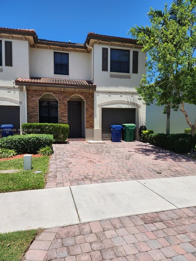 Building Photo - 23941 SW 118 Ave