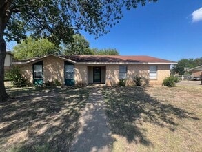 Building Photo - 129 Houston Dr