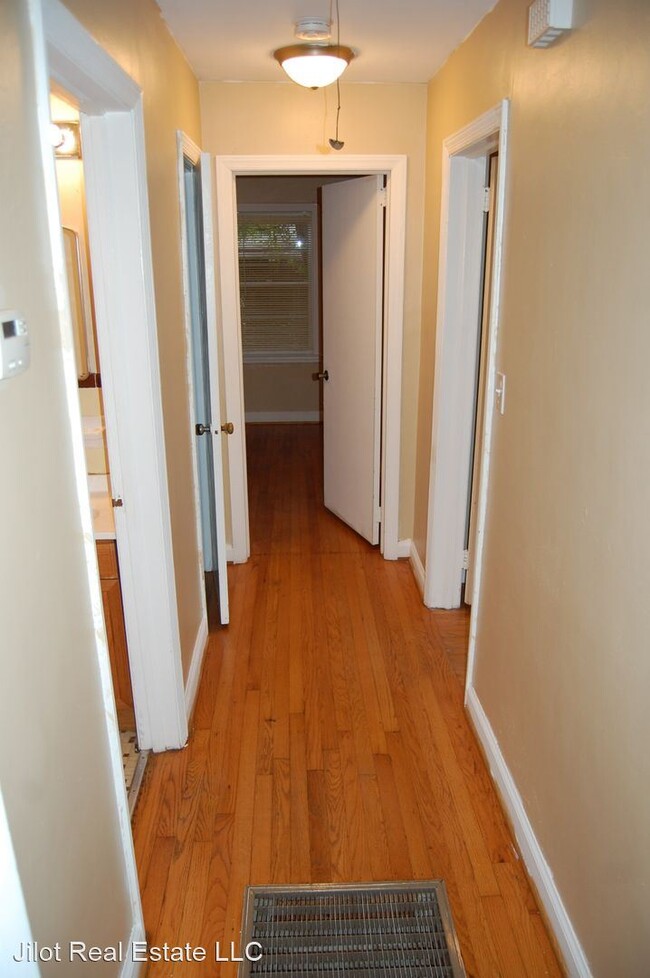 Foto del edificio - 2 br, 1 bath House - 1969 Laurel Lane
