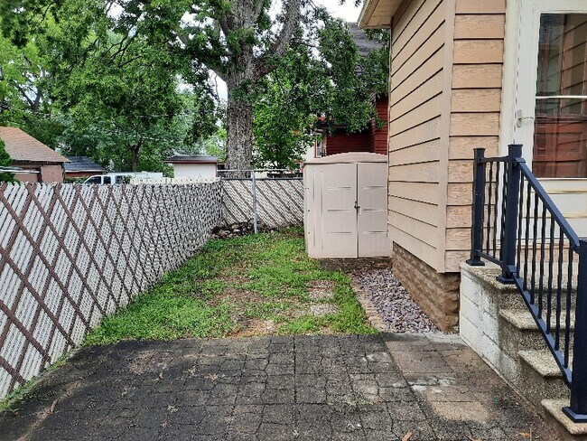 Foto del edificio - 208 4th Ave NW