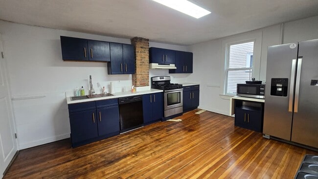 Kitchen - 7 Wyatt St