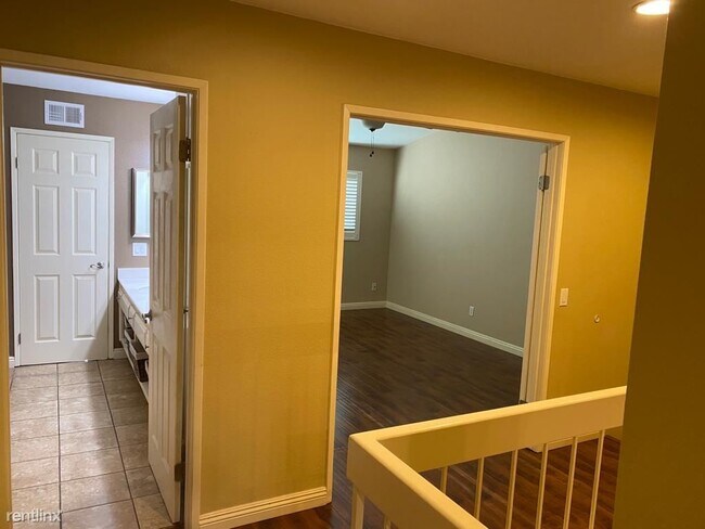 Foto del edificio - 2 br, 1.5 bath Condo - 2314 South Cutty Wa...