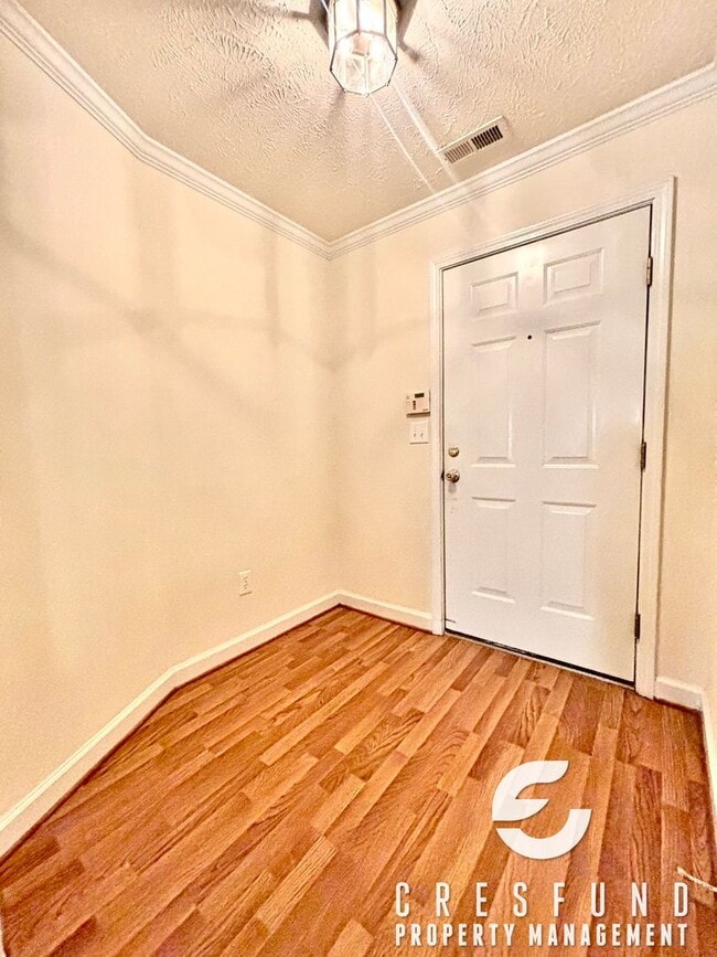 Building Photo - 1711 Renwick Dr