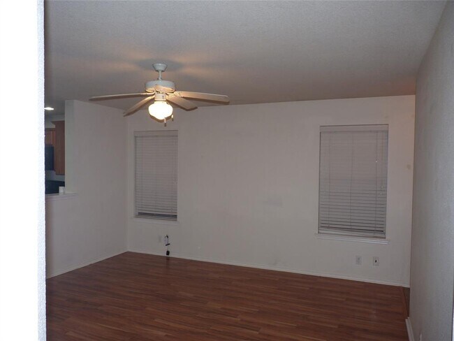Building Photo - 8501 Shallot Way