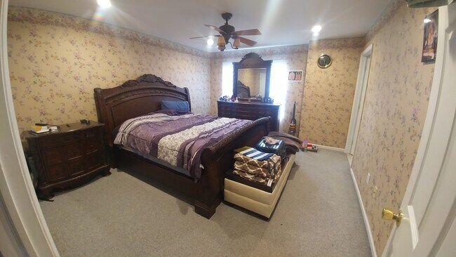 Foto del edificio - 509 Blossom Cir
