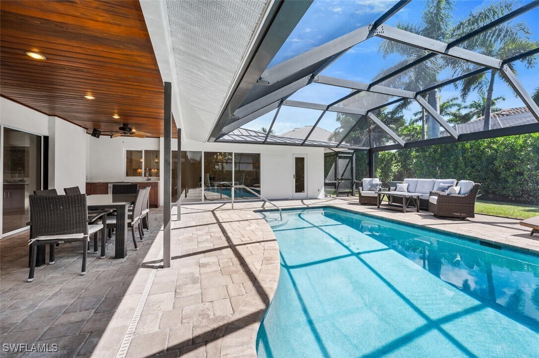 Foto principal - 718 Old Trail Dr