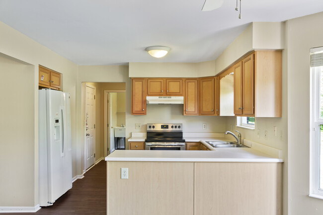 Building Photo - 2618 Spring Mill Pl