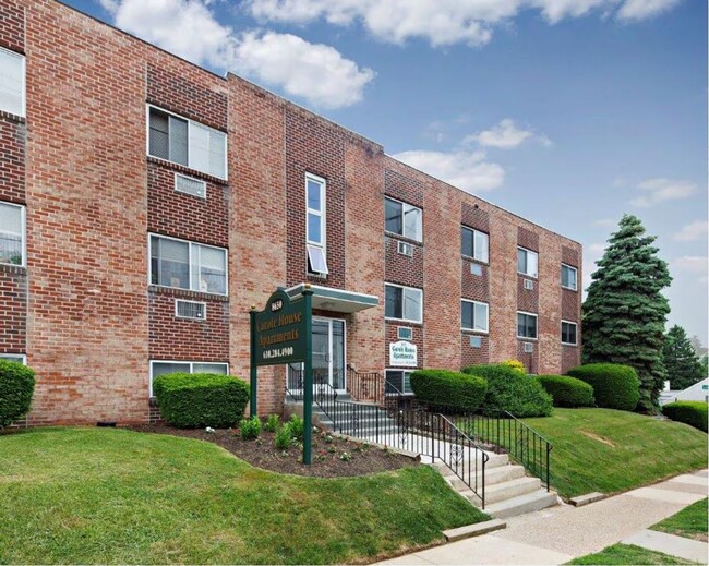 Interior Photo - Carole House Apartments