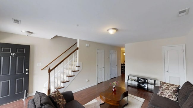 Building Photo - 307 Family Lodge Dr